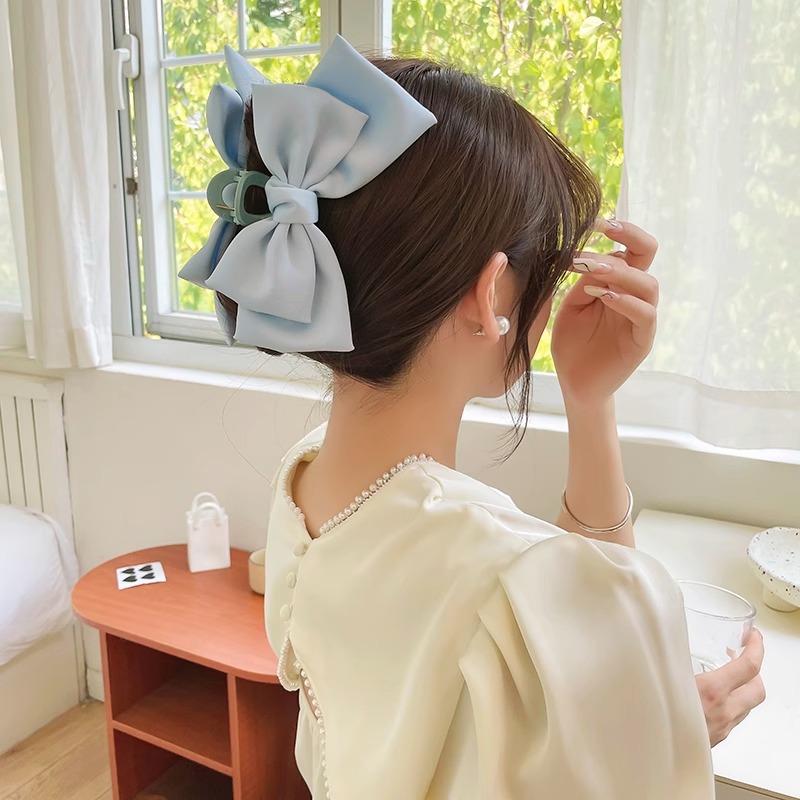Princesa en fuga dulce satén arco clip de captura temperamento captura cabeza posterior clip de cabello tiburón clip de cabello joyería