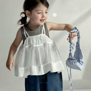 �n�洺��ͯŮͯ�b���İ�ɫ�W������ȹţ��ѝ���r���������b�Ŀ�