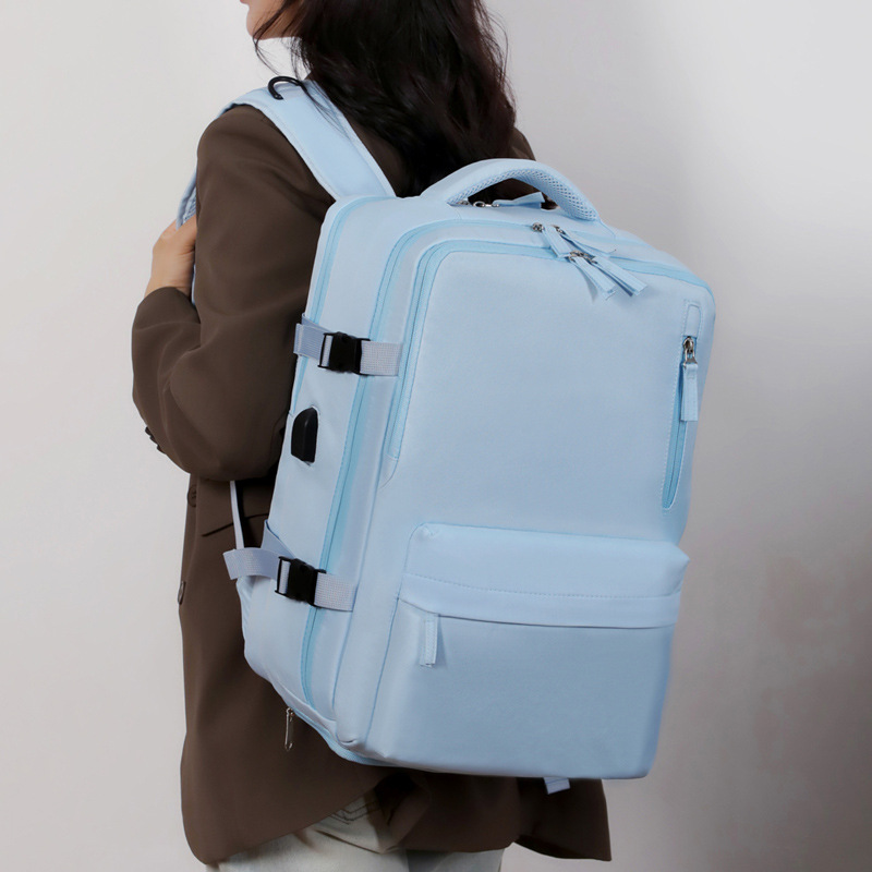 Nueva mochila simple de color sólido, mochila deportiva casual multifuncional de gran capacidad con puerto de carga propia, mochila de computadora