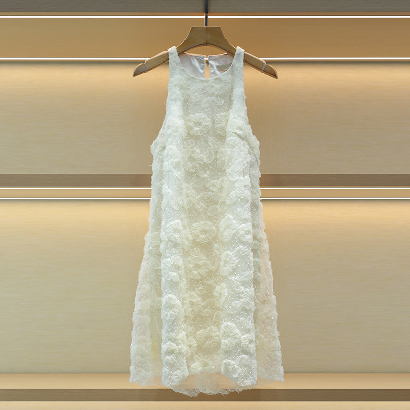 Summer three dimensional elegant dress with a round collar sleevless
