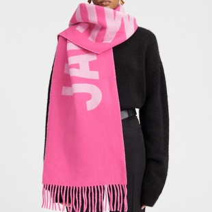 25 Autumn and Winter New Jacquemus Wool Scarf Letter Jacquard Logo Tassel Shawl Men and Women Same Style Scarf