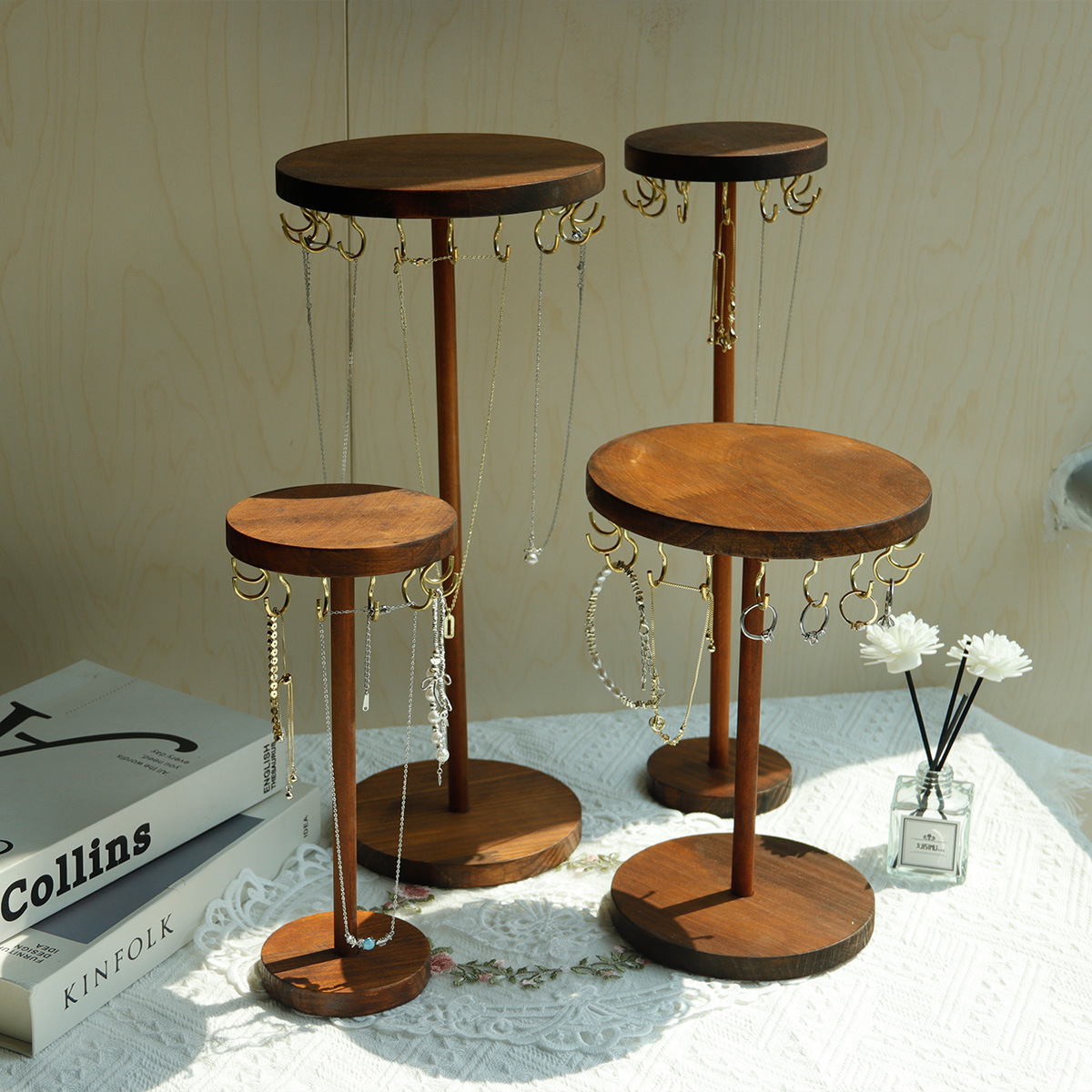 ɫԲ̹ҹչʾƷҼִ鱦ɼ