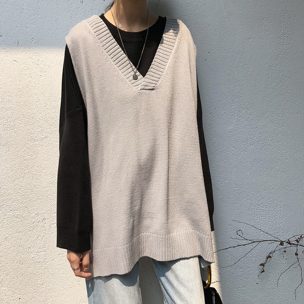 knitted vest