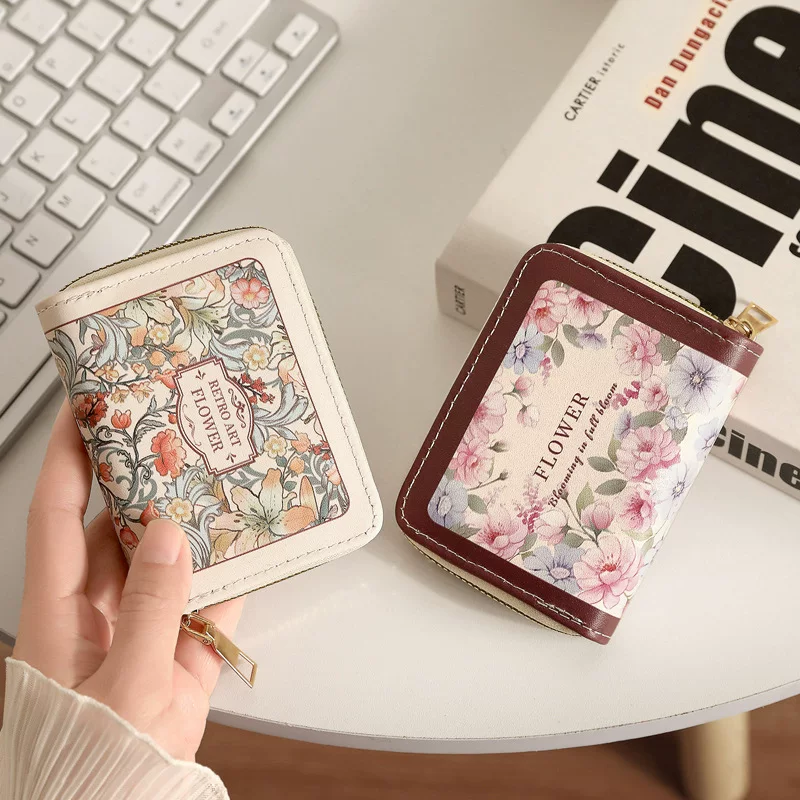 Card holder, sophisticated small shoulder bag, capacious retro storage system, wallet