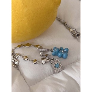 301�{ɫܛ��С�ܐ��ĵ����ʯ΢肐���ƴ��朗l�B��ë���Y1-1
