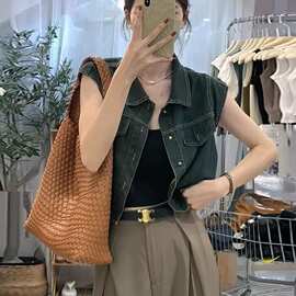 牛仔马甲背心女夏季2024新款洋气别致时髦马夹薄款无袖上衣女