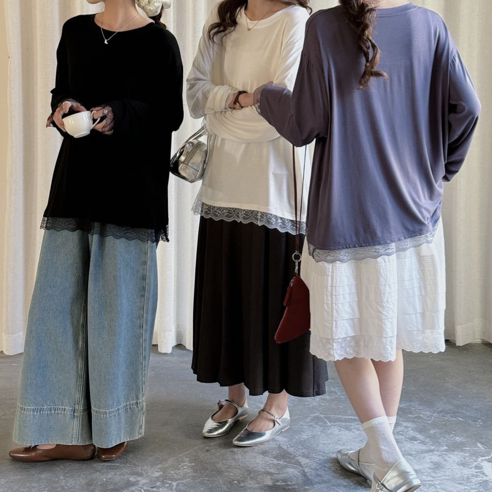 Diseño de la camisa de fondo con costuras de encaje de todo fósforo 2024 otoño e invierno nuevo estilo lijado adelgazante top temperamento de moda femenina