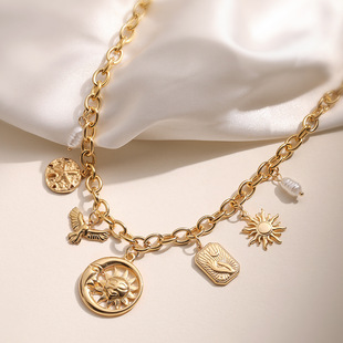 Aogu Cross-border Niche Personalized Sun Moon Pendant Necklace Women's Fashion Retro 18K Gold Plated Stainless Steel Necklace