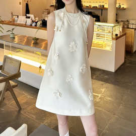 立体花朵小香风背心裙2024新款短款小个子短款白色连衣裙女高级感