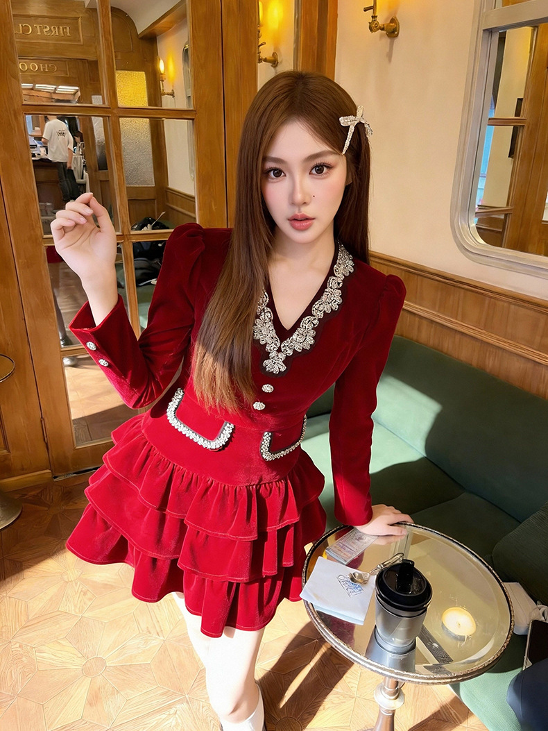 Đầm nhung bồng bềnh cổ V thắt eo đính đá phong cách Pháp — đen chi tiết 12