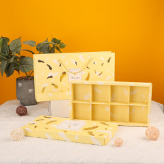 Mid-Autumn Mooncake Box with Gold-Leaf Feather Design, 4 Pieces in 8 Grid Ice Skin Heart-Cream Gift Box, 80g Egg Yolk Pastry Packaging Box