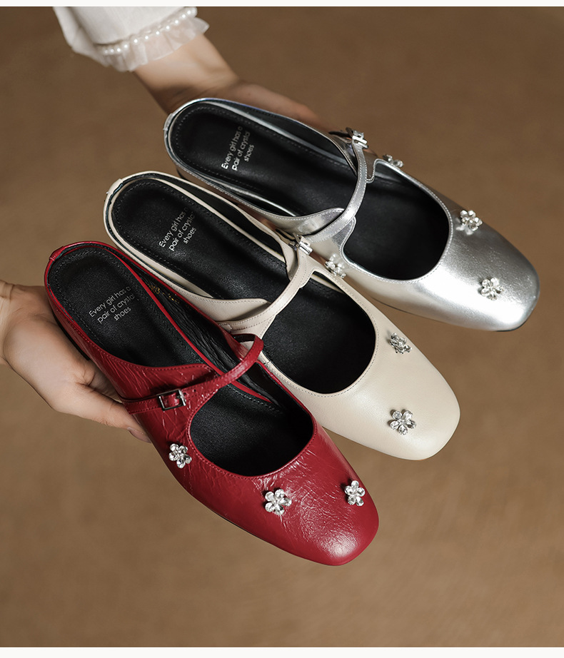 Sandal mule nữ gót thấp mũi kín đính đá pha lê màu rượu vang đỏ — Rượu vang đỏ chi tiết 1
