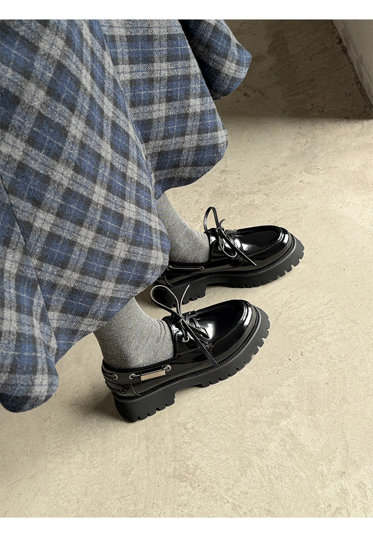 Giày loafer nữ đế dày mũi tròn buộc dây da bò — Đen (bóng) chi tiết 7