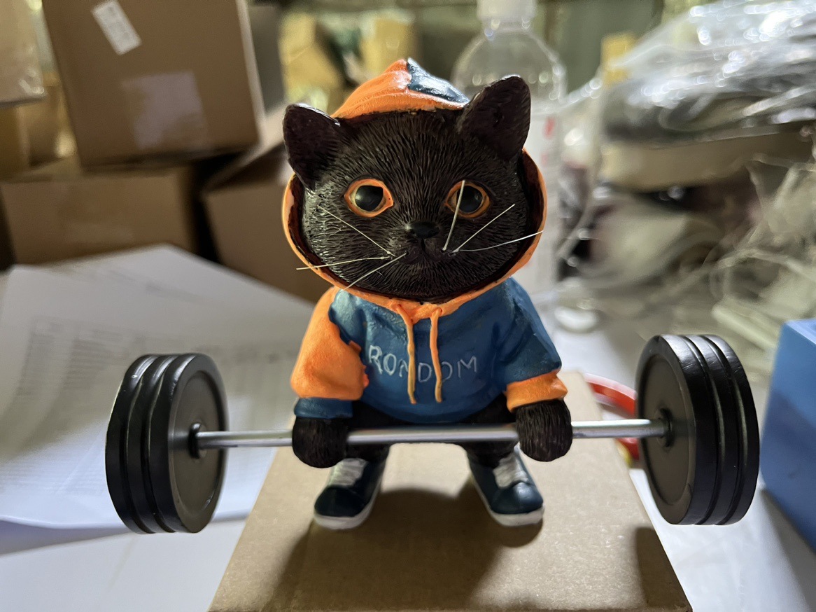 Home decoration Cute Fitness Cat Sculpture_voghion.com