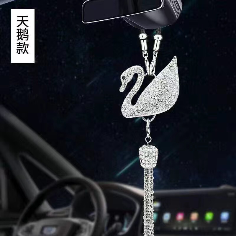 高級車の香水の自動車のペンダントのアロマの車は持続的に薄い香りの男性の高級なアロマの女性の車内はダイヤモンドを入れて飾ります。|undefined
