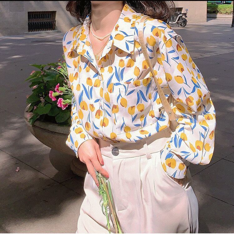Spring and Autumn New Style Retro Hong Kong Style Floral Shirt for the Start of School Season, Western Style Fashionable Printed Long-Sleeved Shirt, Loose and Casual