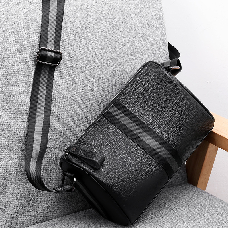 Bolso de hombre de cuero genuino 2022 Nuevo bolso de hombro de moda de gran capacidad correa de hombro ancha bolsa de mensajero primera capa de piel de vaca pequeña bolsa cuadrada