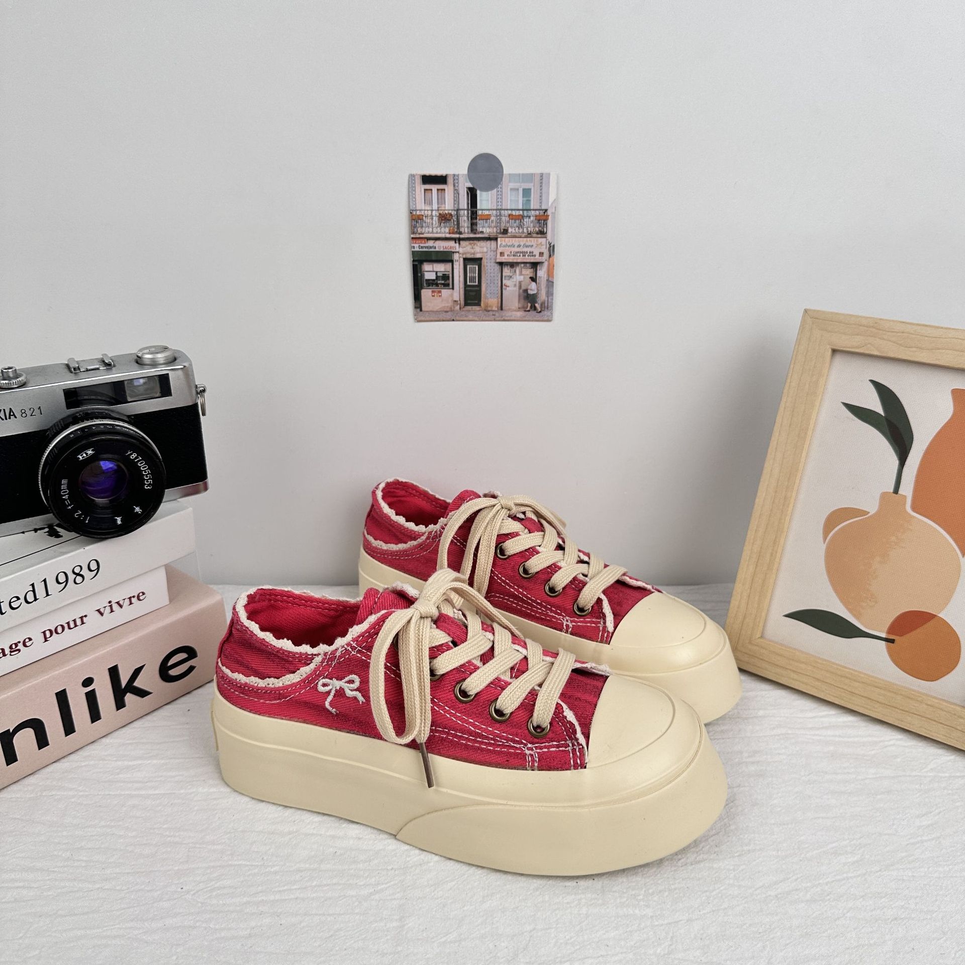 Zapatos de lona de onda lejana, zapatillas de nicho, zapatos de mujer de verano, zapatos casuales, niños 2025, nuevos zapatos blancos explosivos