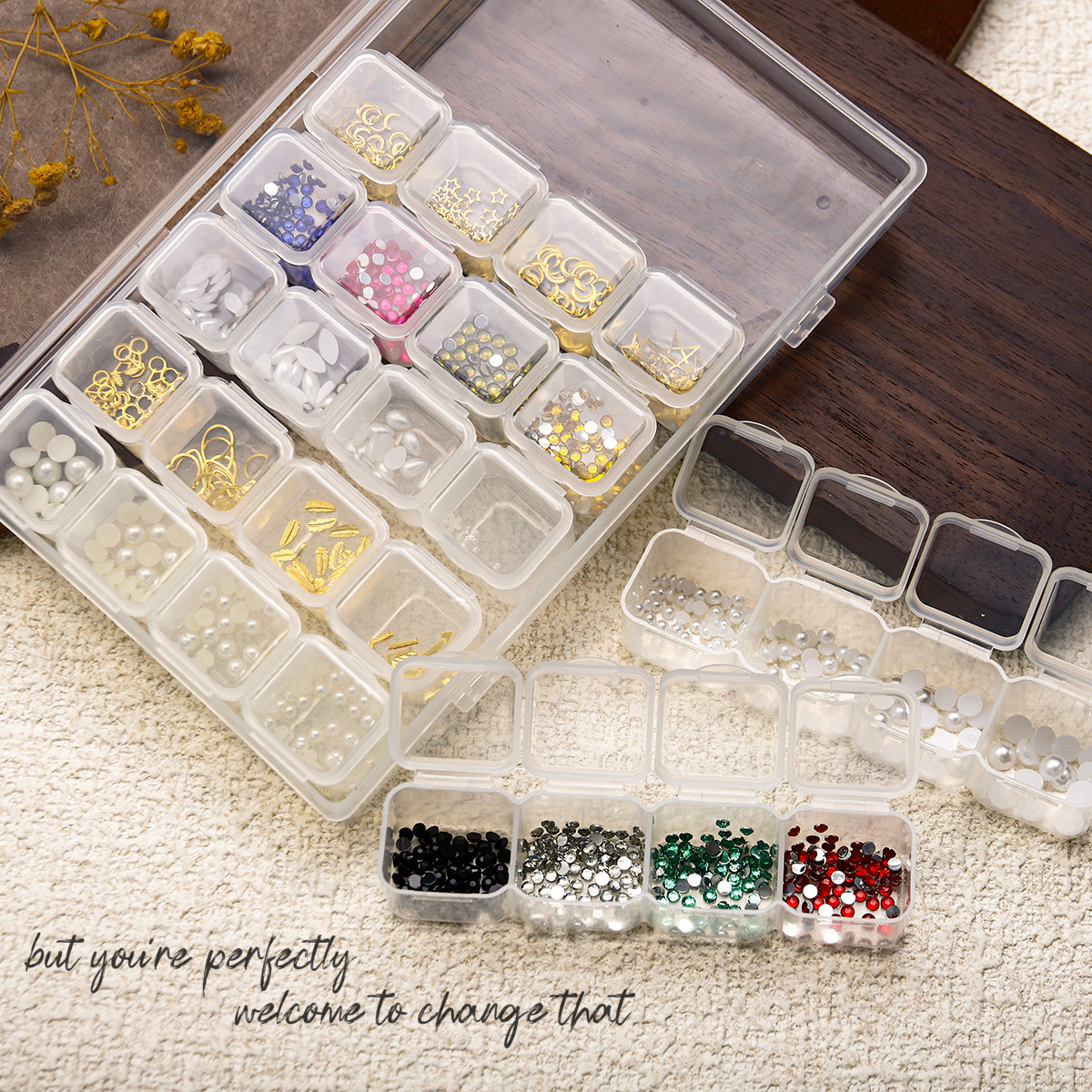 28 joyas de manicura mezcladas, perlas de acero, remaches de estrellas y lunas, conchas de metal, papel de oro y plata, accesorios de uñas, cristal