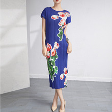 定制款连衣裙女春秋2024新款玫瑰花褶皱系带气质收腰显瘦包臀长裙