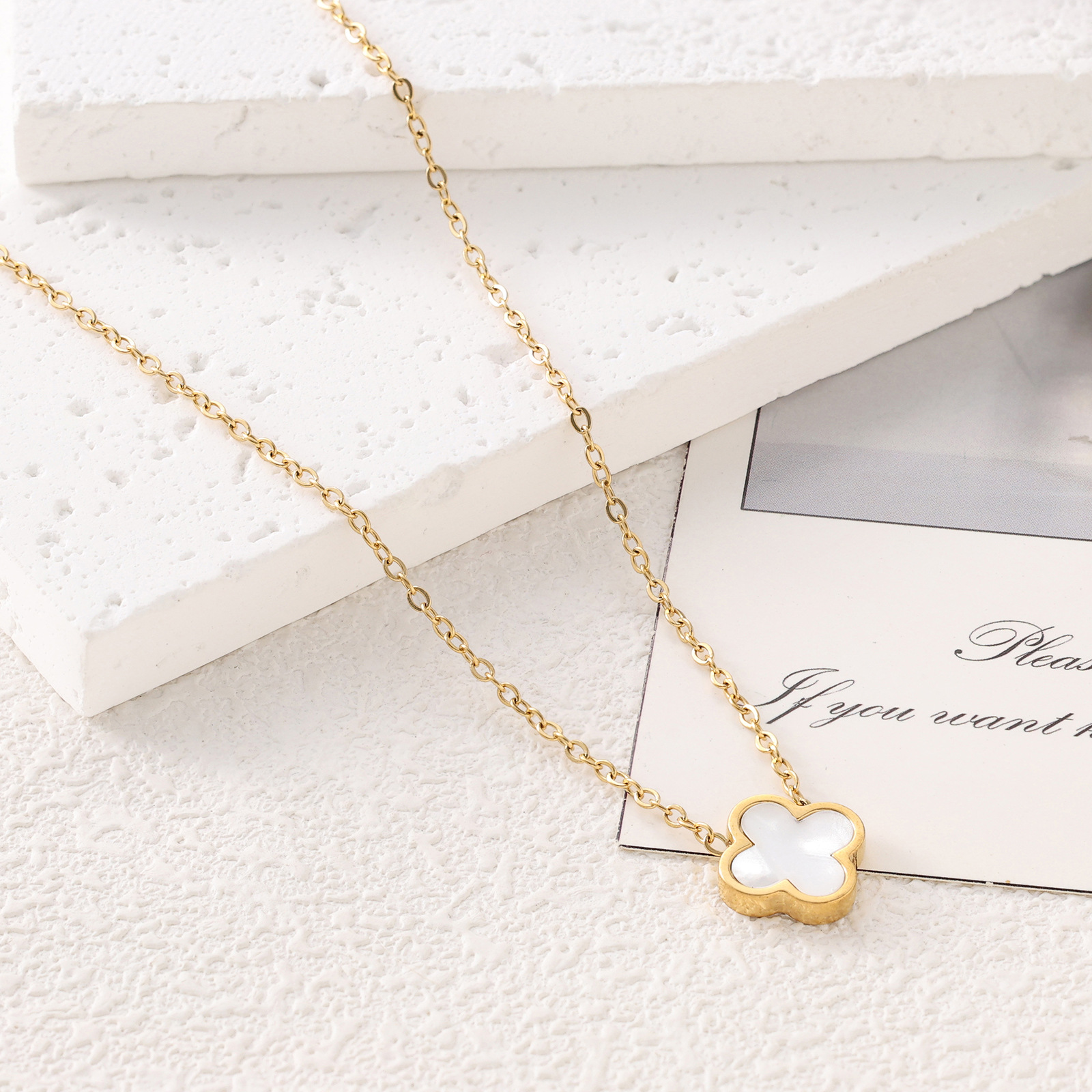 652 화이트 목걸이 (단면)