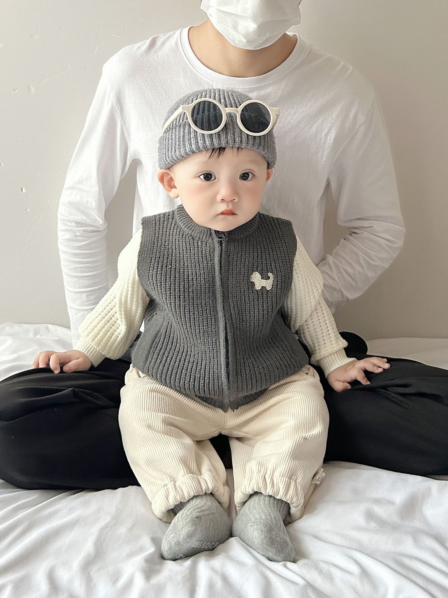Baby otoño y invierno nuevo chaleco de punto, suéter casual coreano para hombres y mujeres, chaleco de punto caliente para bebés, marea de hombro
