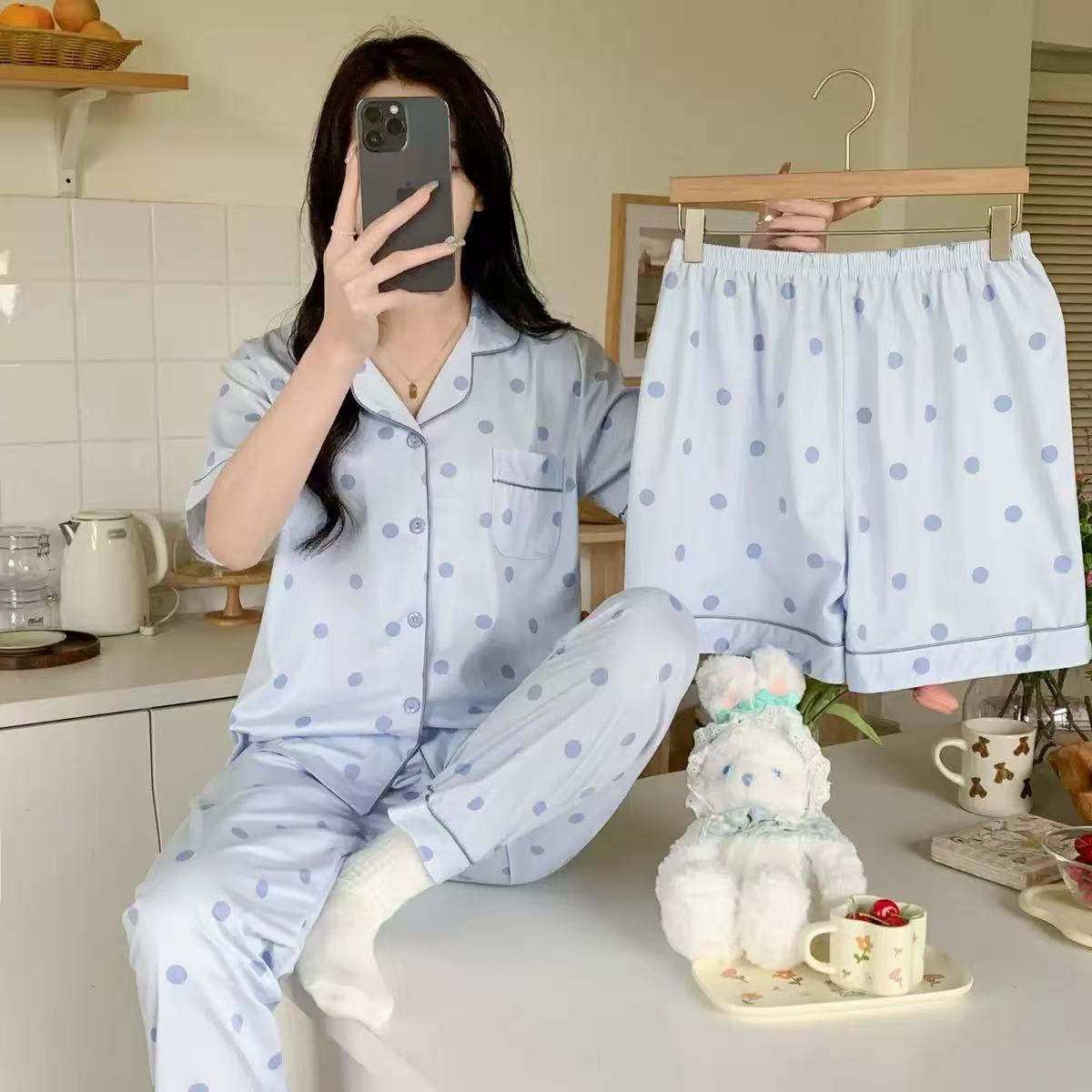 Pijamas de verano de las mujeres delgados pantalones de manga corta cardigan conjunto de tres piezas popular en línea nuevo traje de desgaste de casa de verano image 52