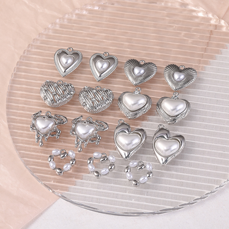 1 Piece Sweet Heart Shape Alloy Plating Inlay Pendant Jewelry Accessories display picture 5