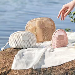 小さな化粧品バッグポータブル収納袋女性 2025 新しいハイエンド旅行スーパーホット口紅雑貨バッグ旅行洗浄