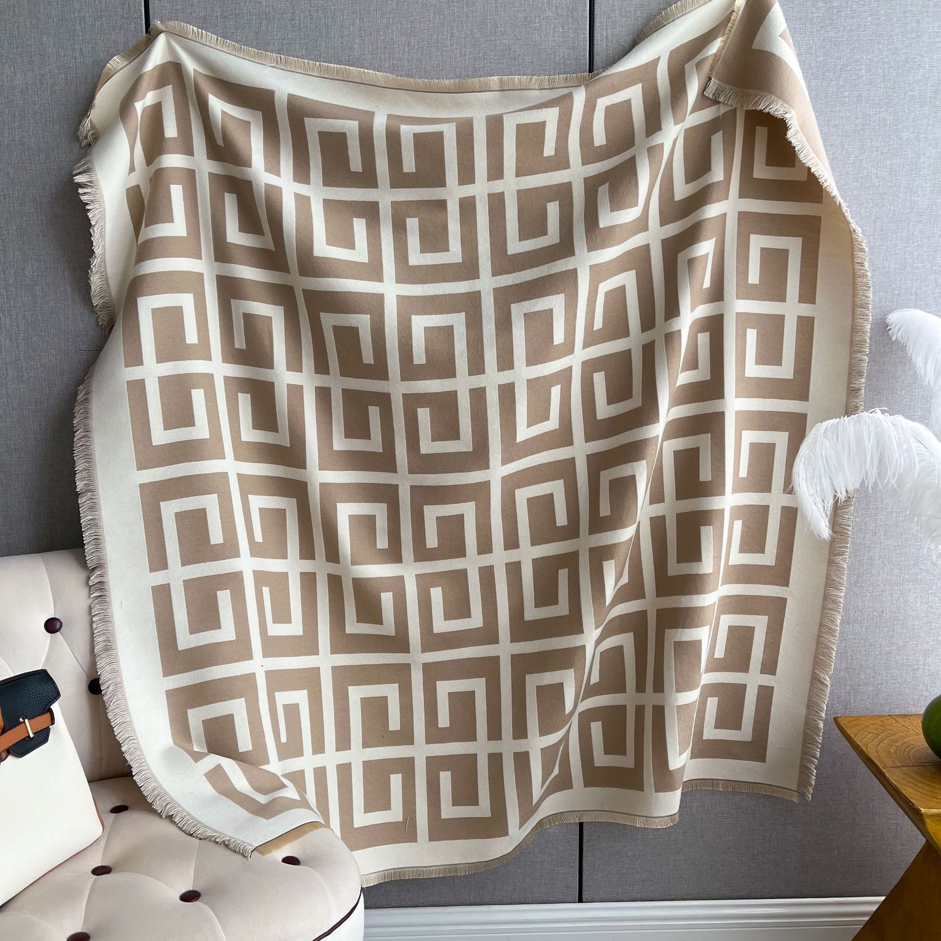 2023 Autumn and Winter New Style Cashmere Thickened Square Air Conditioned Shawl Tassel Warm Scarf for Women_voghion.com