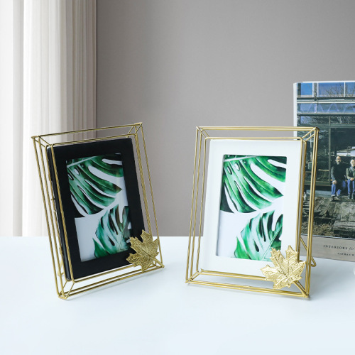 Photo Frame for Iron Wire Photos, Table Decor with Ins Style, Nordic Light Luxury Glass, 6-inch and 7-inch, Personalized Creative Modern Simple Children