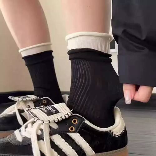 Minimalist Striped Socks with Rolled Edge, Retro Korean Style, Stackable and Versatile Mid-Calf Socks