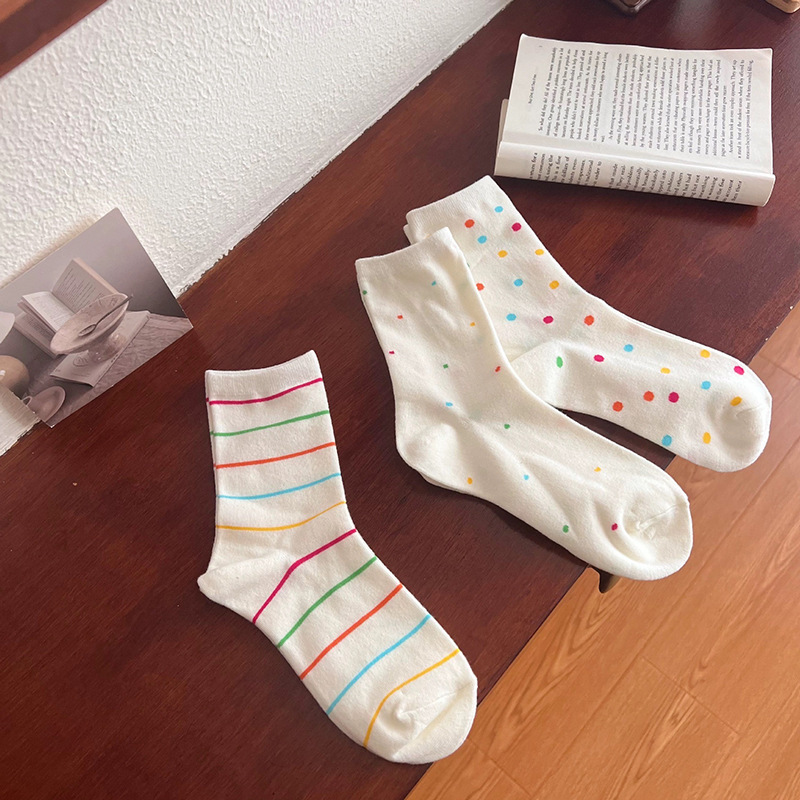 Japanese autumn and winter Net red dot striped mid-calf length socks high-grade dopamine color round dot South Korea girl pile