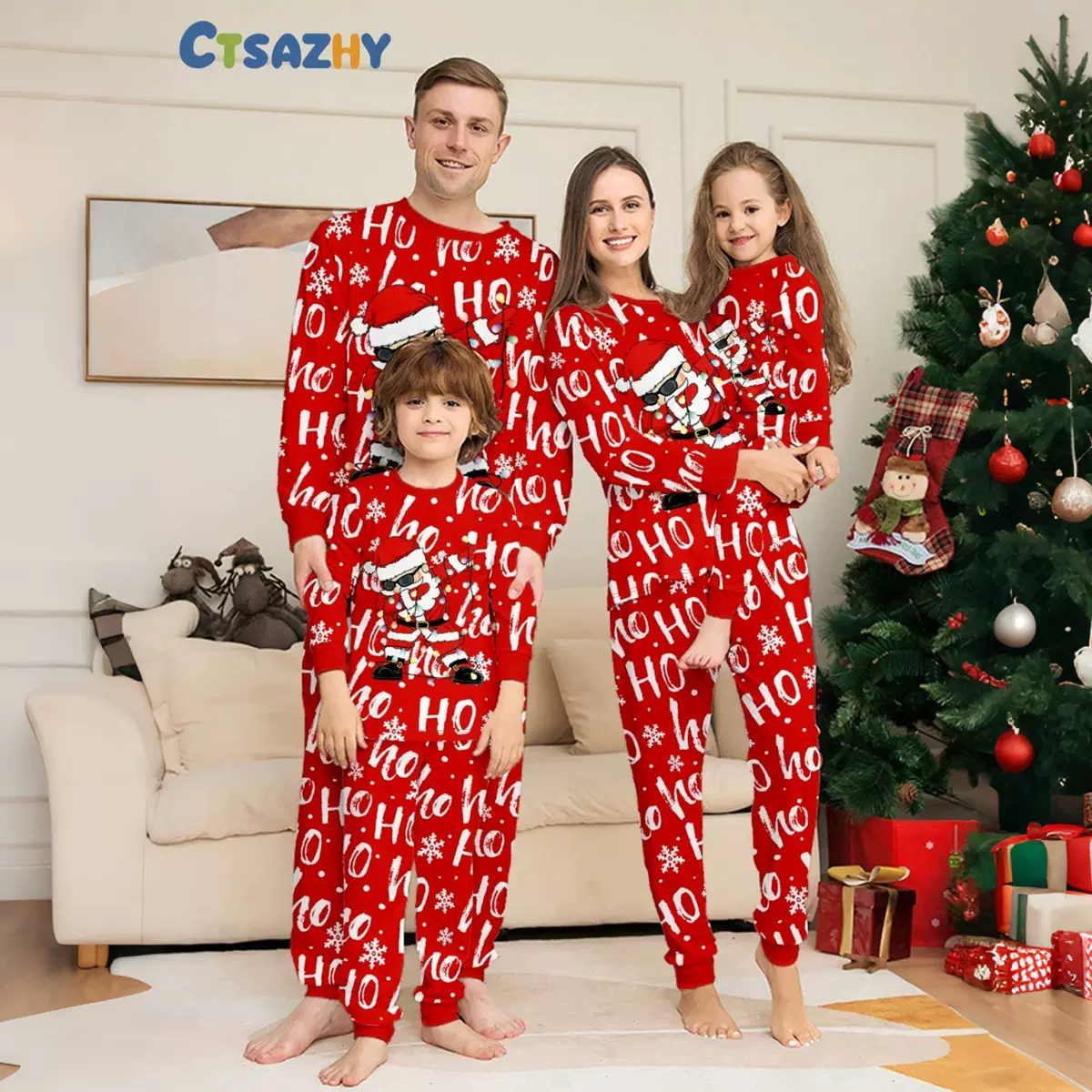 圣诞亲子装一家三四口小月龄全家套装超人姿势彩灯OH印花新年睡衣