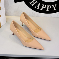 2660 European and American sexy banquet fine high-heeled women's shoes with a high-end feel, patent leather red sole, and a pointed toe that is not tiring to step on. Single shoe