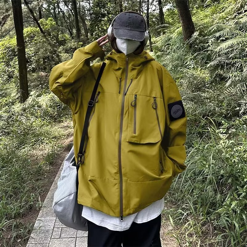 American-style outdoor Three-proof soft shell jacket Spring and Autumn 2023 new waterproof windproof sports jacket fashion