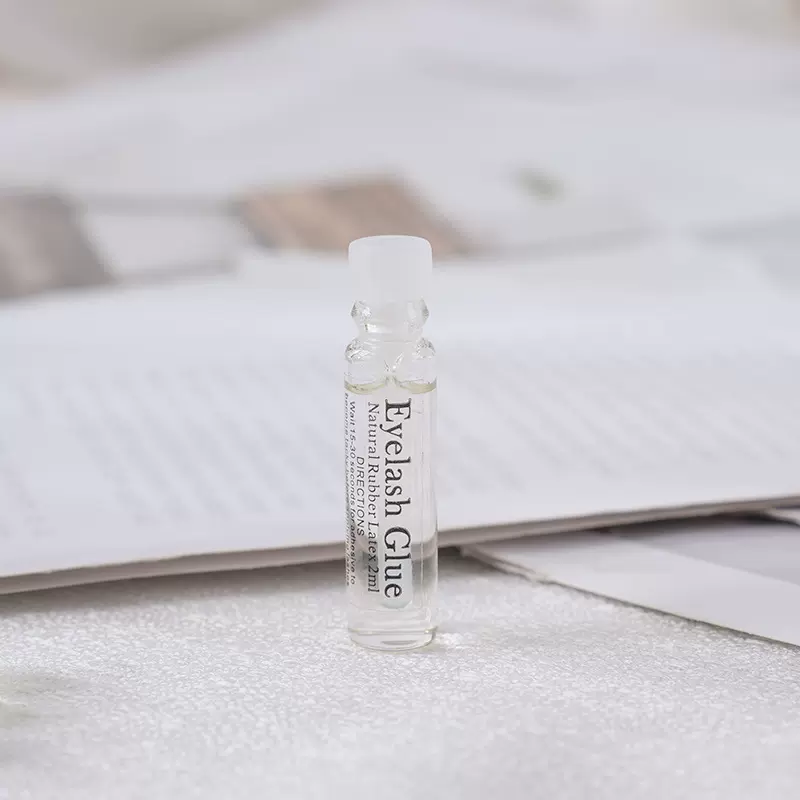 假睫毛胶水批发 便携式2ml睫毛胶水 速干无味自嫁接眼睫毛胶工厂