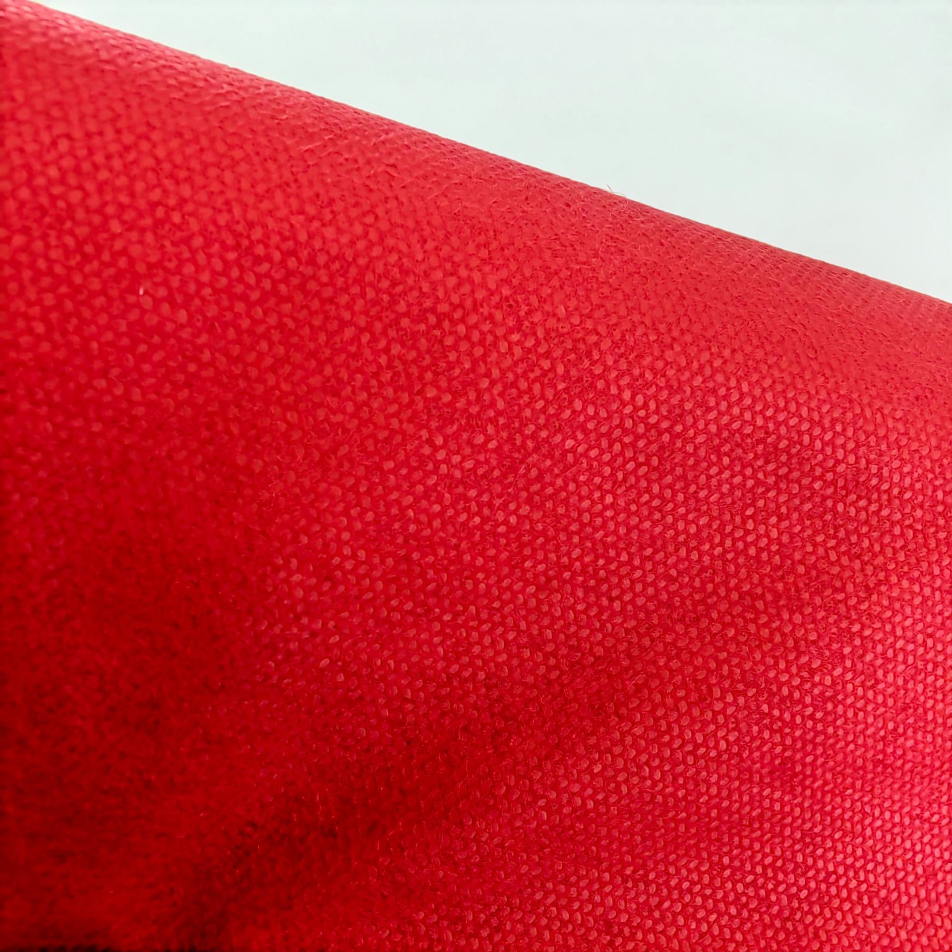 仙桃厂家环保PP无纺布大红色  芝麻点双S纺粘无纺布 可预订