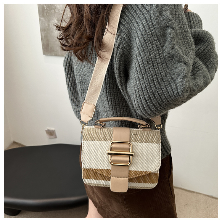 337g Weight Polyester Lining Material Sewing Thread Fashion Element Magnetic Buckle, Flip Cover Closure Type Top Handle, Sling Strap Strap Type Crossbody Bag Bags Type Casual, Daily, Shopping Occasion Pu Leather Material Stripe Pattern All Seasons Season Women's Gender Classic Style Style Square Shape Women's Pu Leather Stripe Classic Style Sewing Thread Square Magnetic Buckle Flip Cover Crossbody Bag 无