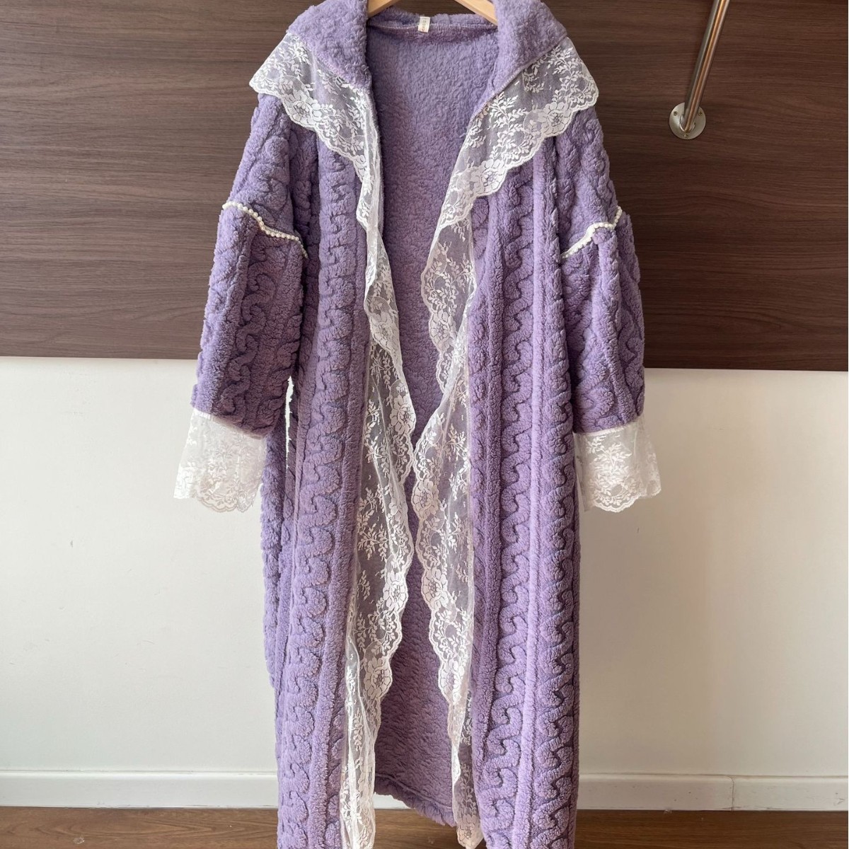 GraceChic Nachthemd aus französischer Spitze für Damen, Herbst und Winter, Korallenfleece, langes, sexy, mit Schnürung, hochwertiges Badekleid/Nachthemd im Prinzessinnenstil_voghion.com