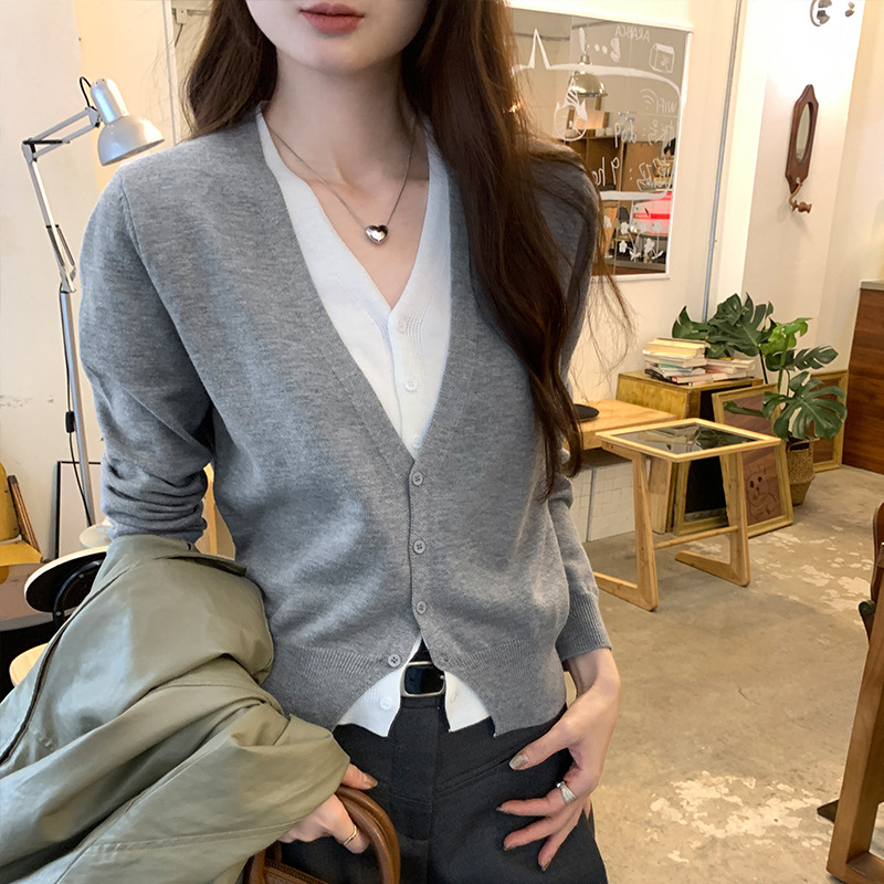 Lyocell Tencel Wool Chic Color-blocked Fake Two-piece V-neck Knitted Cardigan Sweater Autumn and Winter New Short Top