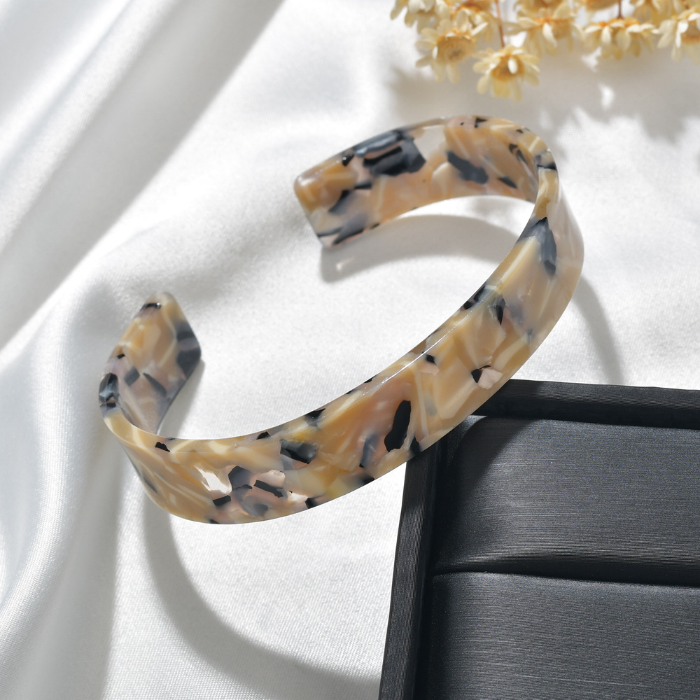 Geometric Pattern Women'S Gender Fashion Leopard Print Wide Acetate Plate Geometric Bracelet