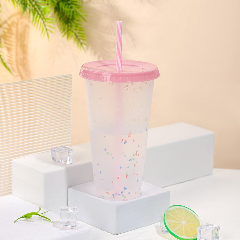 Color creativo que cambia la taza de paja color frío que cambia la taza plástica de los PP grande 700ml gran capacidad que bebe la taza al por mayor de la fábrica