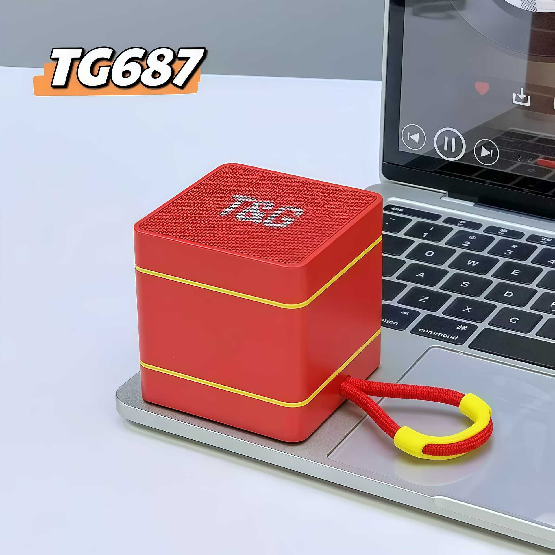 Nueva venta transfronteriza TG687 altavoz Bluetooth TWS tarjeta de enchufe portátil bajo al aire libre FM radio caja pequeña sonido