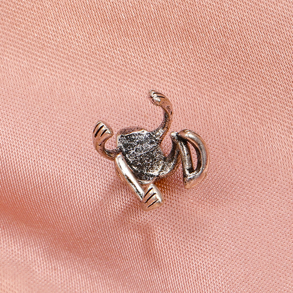 Wholesale Jewelry Retro Frog Copper No Inlaid Plating Earrings display picture 6