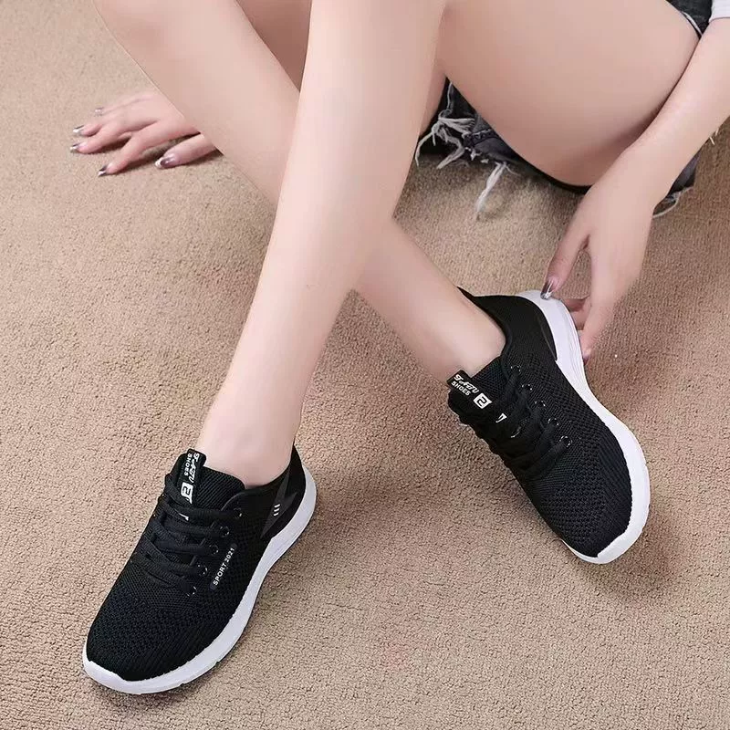 Новые женские кроссовки 2025 года: удобные и повседневные для любого сезона, универсальные и стильные, модные, легкие и комфортные кроссовки для бега.