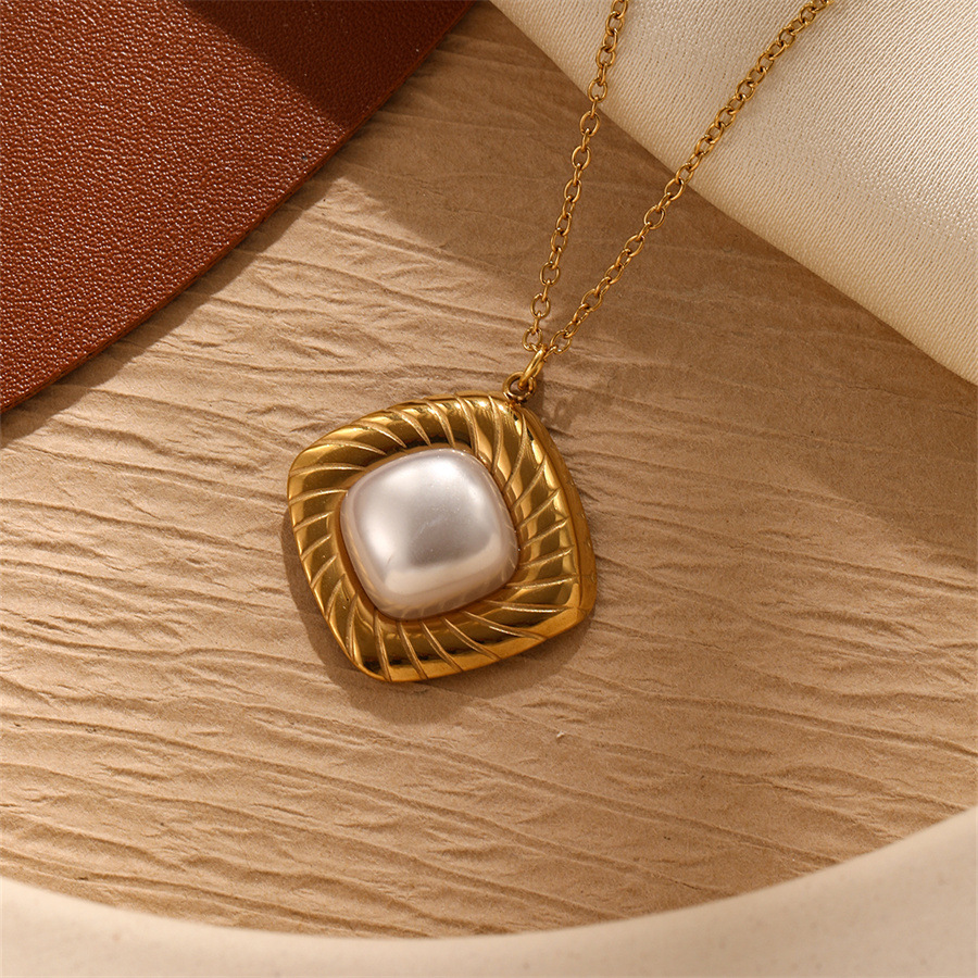 304 Stainless Steel Material Wholesale Jewelry Casual Simple Style Geometric Heart Shape 304 Stainless Steel Artificial Pearls Inlay Pendant Necklace