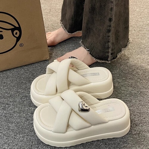 chanel style thick sole height-increasing sandals for women, 2024 new summer high-end wedge heel and beautiful one-word slippers