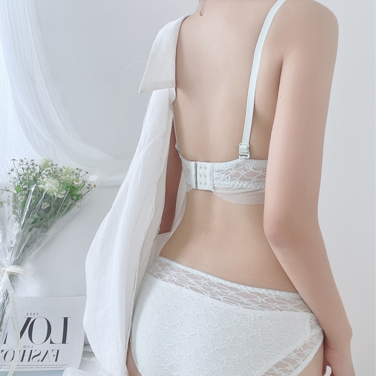Ropa interior de encaje fino para niñas reunida sin anillo de acero, copa fija, recolección lateral de leche auxiliar, sujetador de soporte superior anti-caída