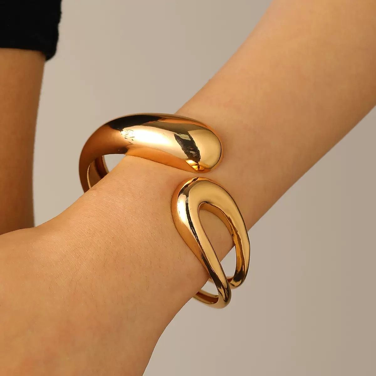 중공 + 둥근 머리 크로스 골드